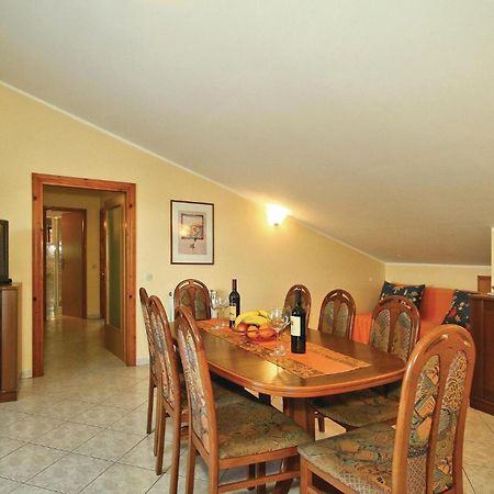 3 Bedroom Gorgeous Apartment In Poreč Eksteriør billede