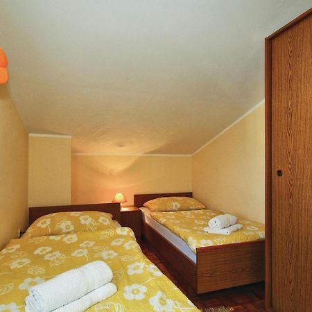 3 Bedroom Gorgeous Apartment In Poreč Eksteriør billede