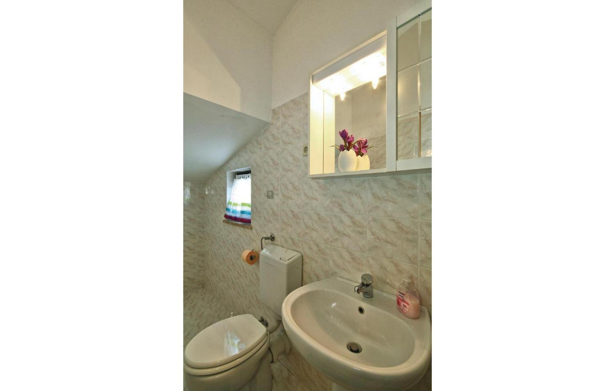 3 Bedroom Gorgeous Apartment In Poreč Eksteriør billede