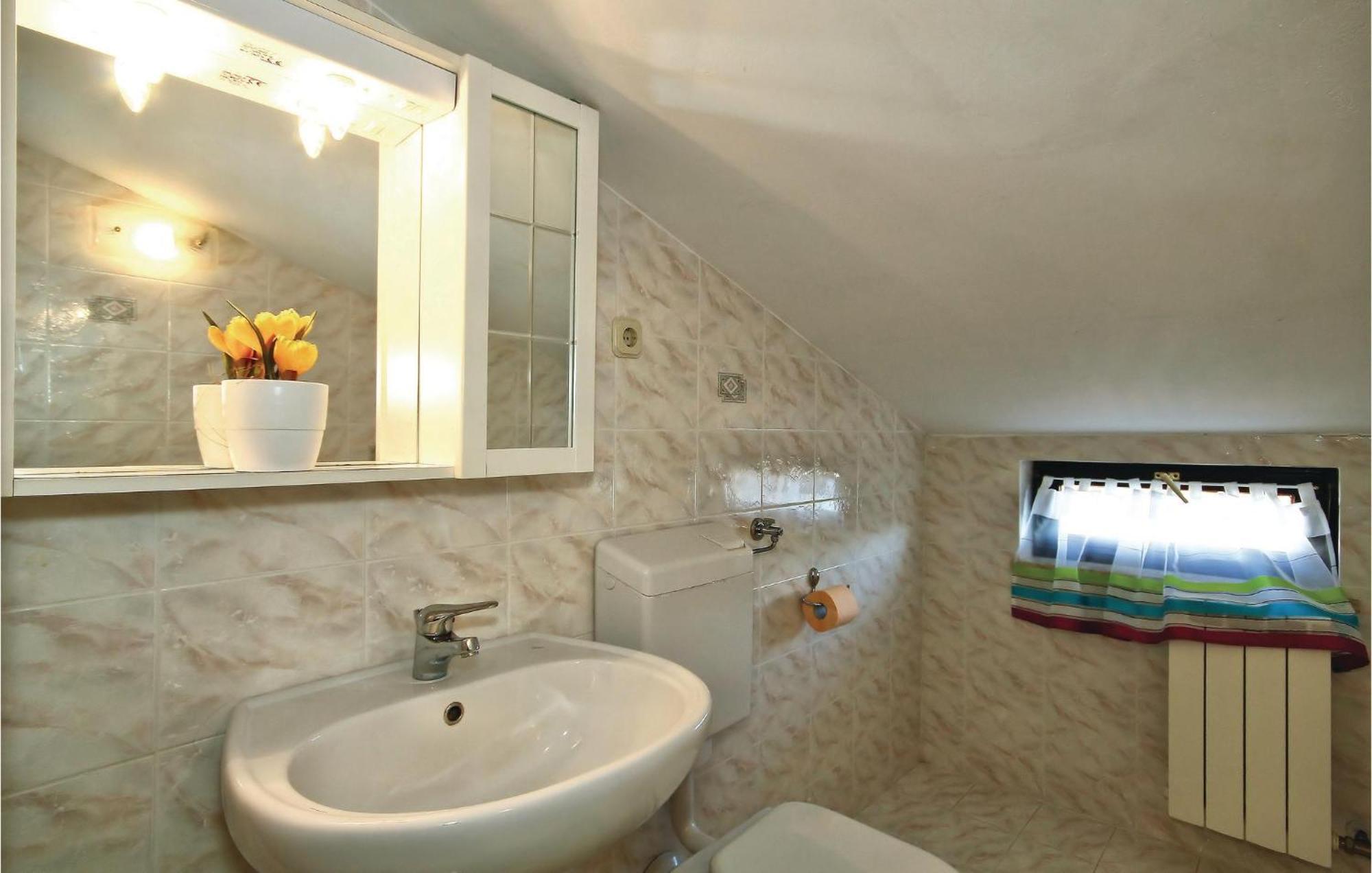 3 Bedroom Gorgeous Apartment In Poreč Eksteriør billede